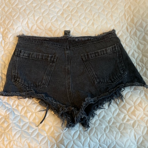 COPY - Forever 21 Low-waist Denim Short Shorts with Lace - Picture 4 of 5